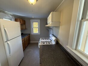 306 Franklin Rd in Fitchburg, MA - Building Photo - Building Photo