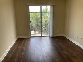 542 NW 39th Cir in Boca Raton, FL - Building Photo - Building Photo
