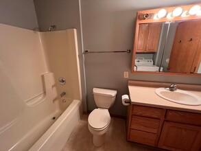 114-116 Mill Rd Ct in Stevens Point, WI - Building Photo - Building Photo