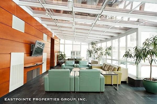 516 W 47th St in New York, NY - Building Photo - Building Photo