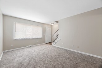 800 Harrisburg Pike in Columbus, OH - Foto de edificio - Building Photo