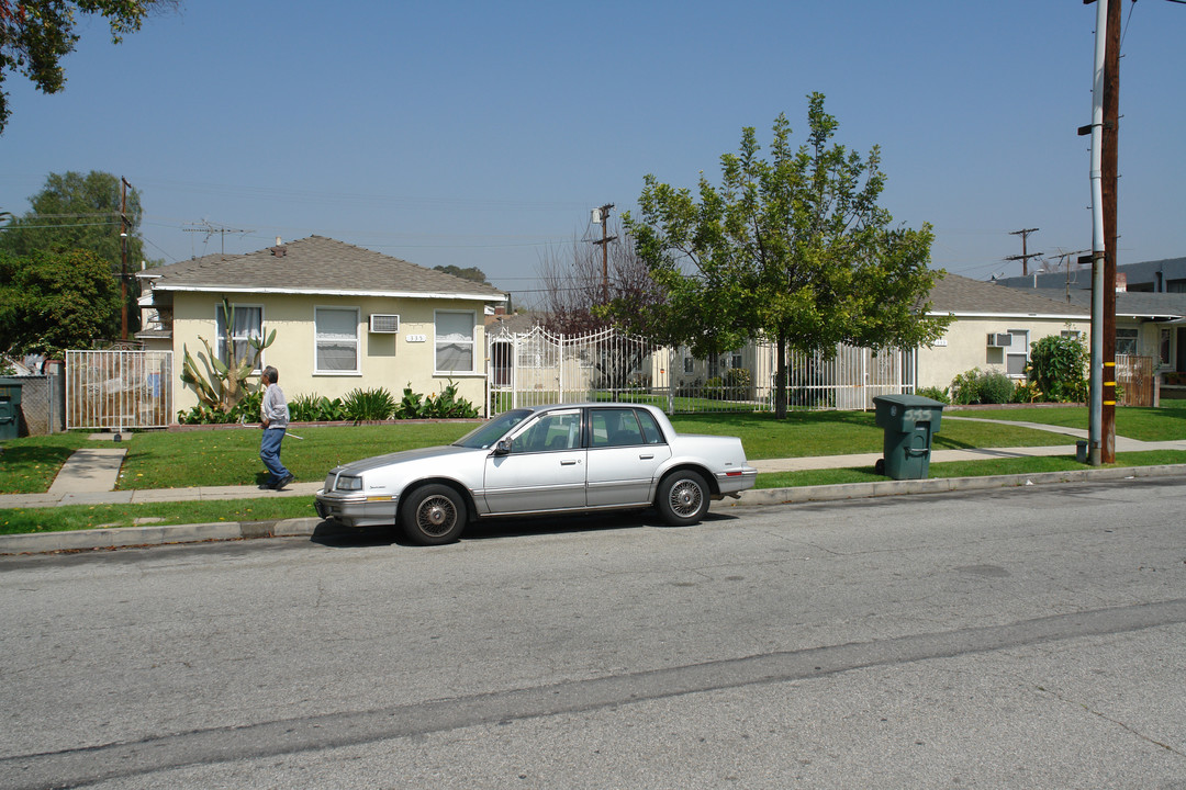 333 W Cypress St in Glendale, CA - Building Photo