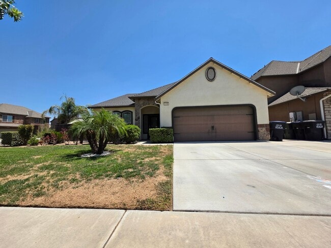 2258 N Sallee Ct in Visalia, CA - Building Photo - Building Photo