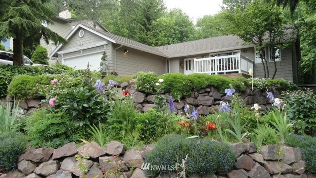 property at 14124 SE 49th Pl