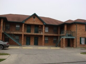 Carmel Apartments in McAllen, TX - Building Photo