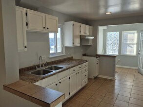 6840 S Claremont Ave in Chicago, IL - Foto de edificio - Building Photo