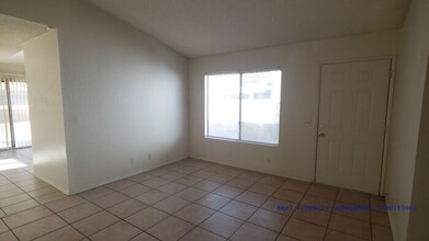2630 Juniper Dr in Palmdale, CA - Building Photo - Building Photo