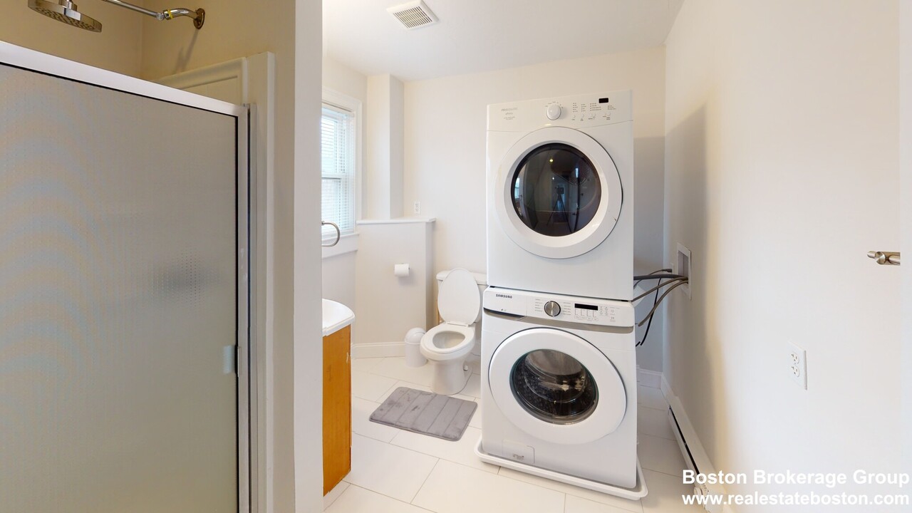 125 Buttonwood St, Unit 3 in Boston, MA - Building Photo