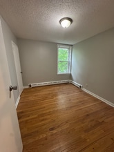 20 Willington Ave, Unit 4 in Stafford, CT - Building Photo - Building Photo