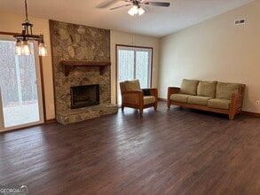 332 Brooke Wood Dr in Peachtree City, GA - Building Photo - Building Photo