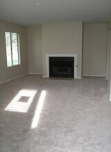 1206 E Fesler St in Santa Maria, CA - Building Photo - Building Photo