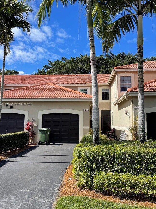 1231 Sorrento Dr in Weston, FL - Building Photo - Building Photo