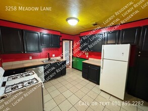 3258 Meadow Ln in Jackson, MS - Building Photo - Building Photo
