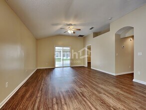 4316 Campus Hills Cir in Jacksonville, FL - Foto de edificio - Building Photo