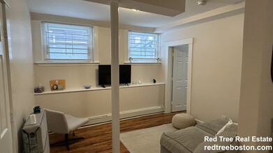 11 Saint Lukes Rd, Unit B in Boston, MA - Building Photo - Building Photo