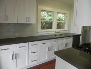 917 Bridgeway in Sausalito, CA - Building Photo - Building Photo