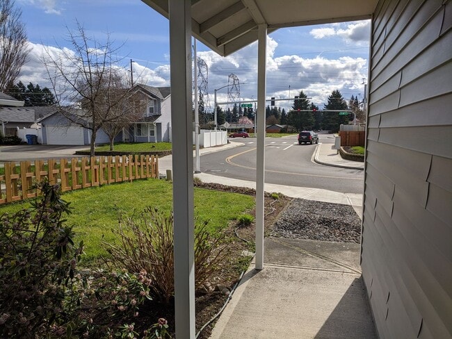 12422 NE 19th St in Vancouver, WA - Building Photo - Building Photo