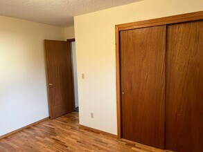 1650-1652 NW Vale Ct in Roseburg, OR - Building Photo - Building Photo