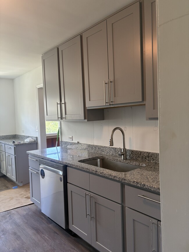 909 Ridge St, Unit Unit A in Charlottesville, VA - Building Photo - Building Photo