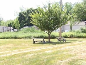 105 Newark Pompton Tpke, Unit C16 in Pequannock, NJ - Building Photo - Building Photo