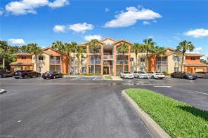 6330 Aragon Way-Unit -105 in Ft. Myers, FL - Building Photo