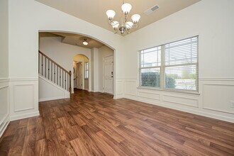 185 Stillwood Dr in Newnan, GA - Building Photo - Building Photo