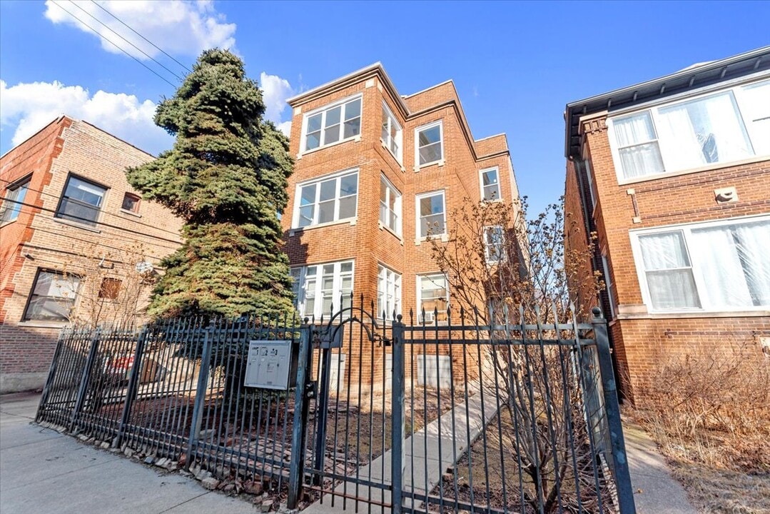 4343 N Spaulding Ave, Unit #2 in Chicago, IL - Building Photo