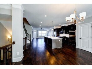 1295 Linden Ct in Atlanta, GA - Building Photo - Building Photo