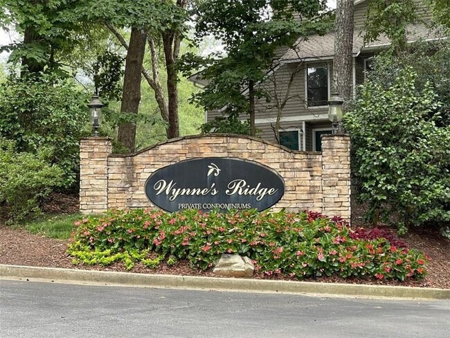 property at 1510 Wynnes Ridge Cir SE