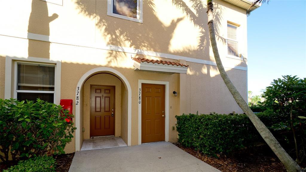 3782 Parkridge Cir in Sarasota, FL - Foto de edificio