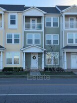 1005 E Ocean View Ave in Norfolk, VA - Building Photo