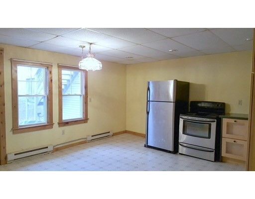 105 Mechanic St-Unit -3 in East Brookfield, MA - Foto de edificio