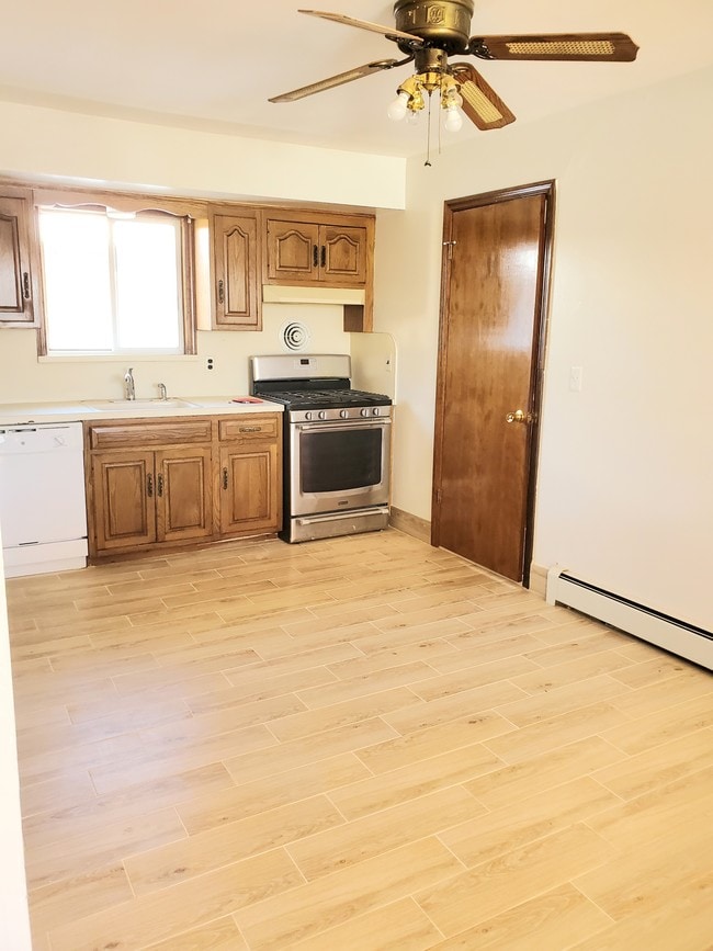 125 Liberty St, Unit 2 in Lodi, NJ - Foto de edificio - Building Photo