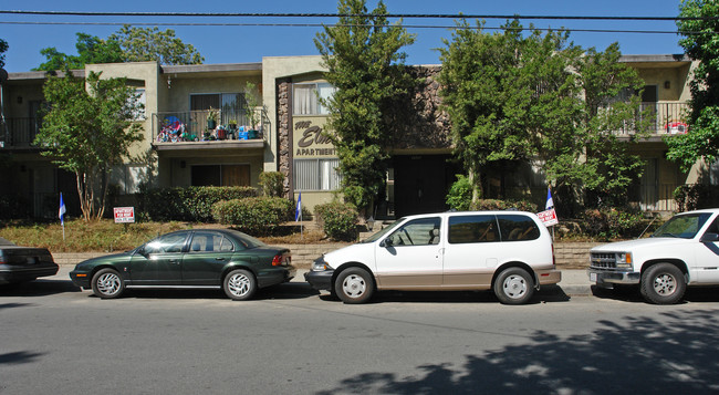 The Elms Apartments in Newhall, CA - Building Photo - Building Photo