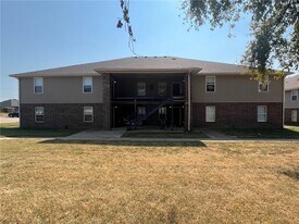323 Sadie Ln in Centerton, AR - Building Photo