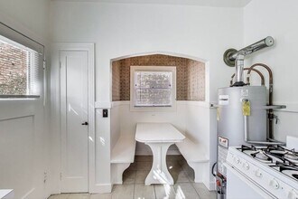 10 Westall Ave in Oakland, CA - Building Photo - Building Photo
