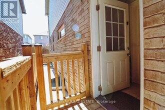 541 Starwood Dr in Guelph, ON - Building Photo - Building Photo