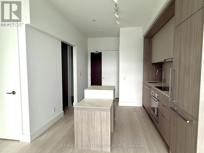 625-625 Sheppard Ave E in Toronto, ON - Building Photo - Building Photo