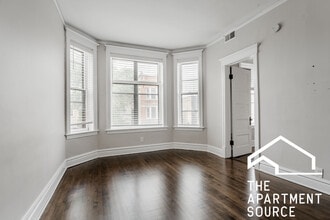 2523 N California Ave, Unit 2 in Chicago, IL - Building Photo - Building Photo