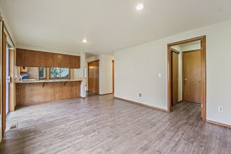 4521 186th Ave SE in Issaquah, WA - Building Photo - Building Photo