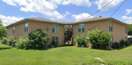 306 W Avenue D in Rosebud, TX - Building Photo - Building Photo