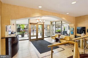 950 25th St NW in Washington, DC - Building Photo