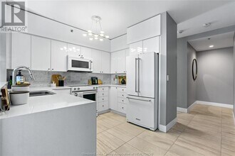 250 Manning Rd in Tecumseh, ON - Building Photo - Building Photo