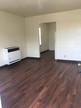 19453 Hill St in Anderson, CA - Building Photo - Building Photo