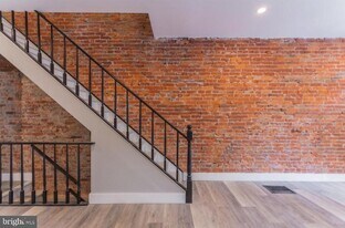 1272 S Dover St in Philadelphia, PA - Building Photo