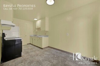 200 Avian Dr-Unit -3 in Vallejo, CA - Building Photo - Building Photo