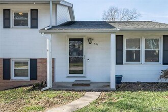 405 N Moore St in Waterloo, IL - Building Photo - Building Photo