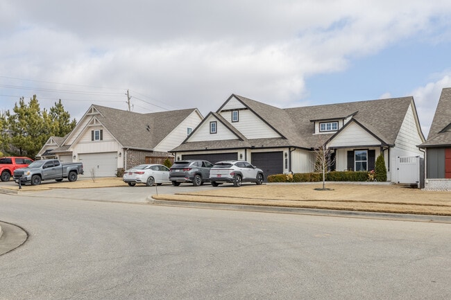 The Pines at Preserve in Broken Arrow, OK - Building Photo - Building Photo