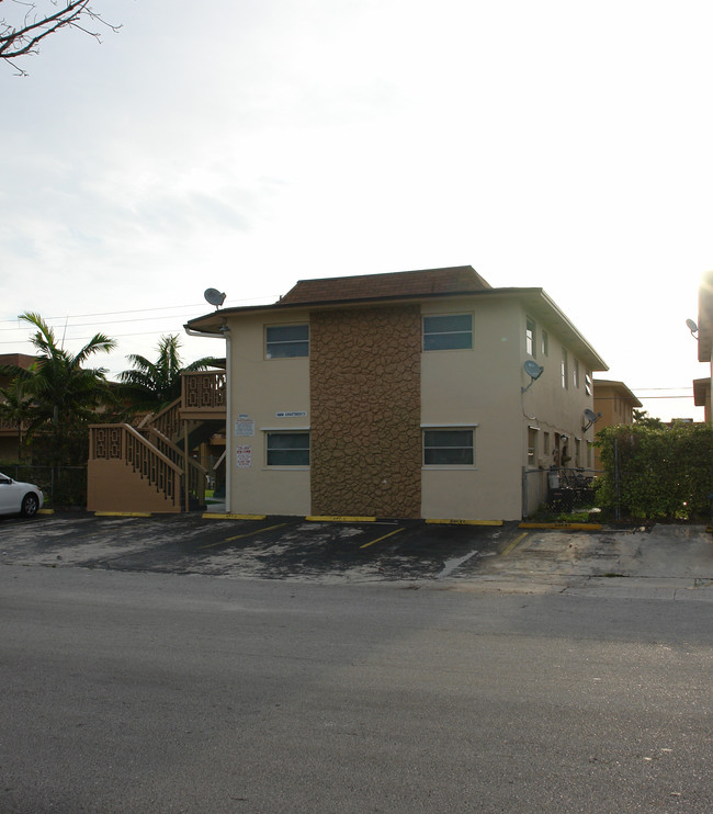 3680-3700 SW 61st Ave in Fort Lauderdale, FL - Building Photo - Building Photo