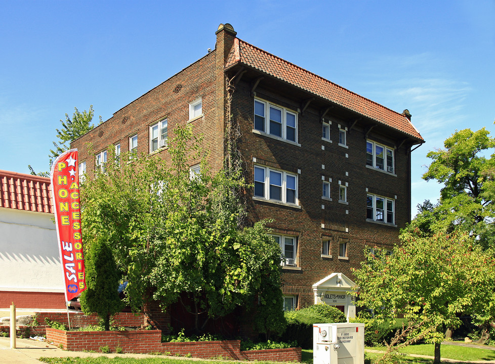 1690 Eddington Rd in Cleveland Heights, OH - Building Photo